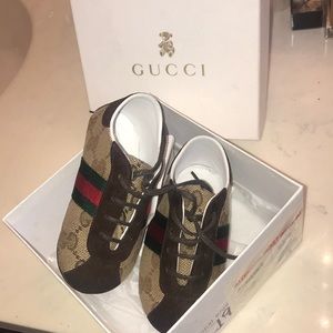 Soft bottom baby Gucci shoes